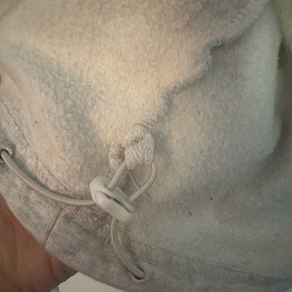 Brandy Melville Missy sweatshirt collared light grey approx size Large - Picture 6 of 11